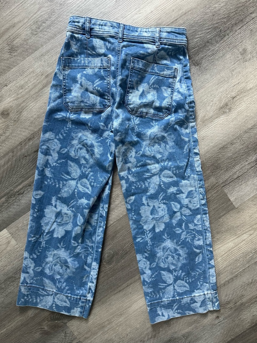 Bagatelle Floral Print High Waist Cropped Jeans - Picture 5 of 8